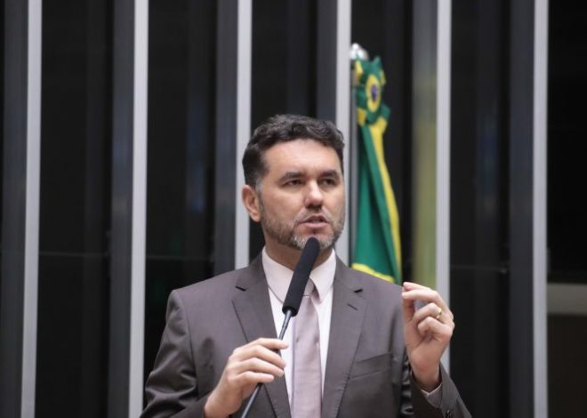 Câmara aprova em segundo turno a PEC do corte de gastos; texto segue para o Senado