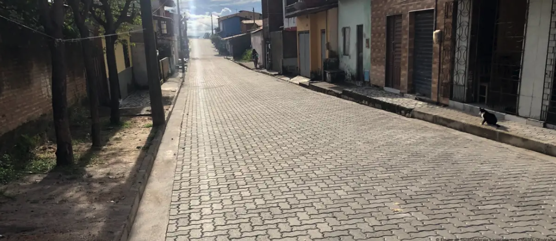 Como Ceará combate o calor pavimentando ruas com concreto