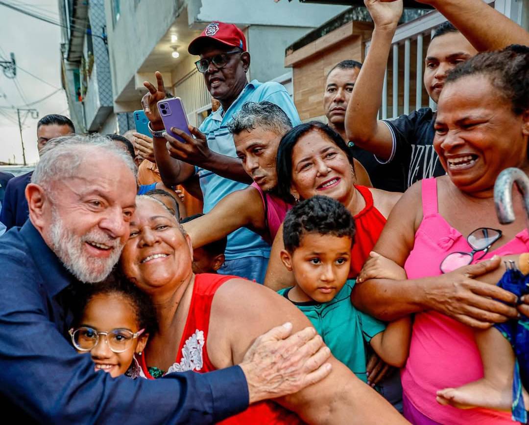 Maioria dos brasileiros acredita em melhorias para o ano novo e sonha com uma vida melhor, indica estudo