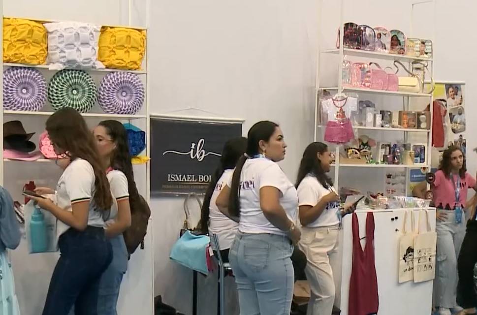 Feira do Empreendedor atrai multidão de 60 mil pessoas em Fortaleza e surpreende com sucesso em três dias.