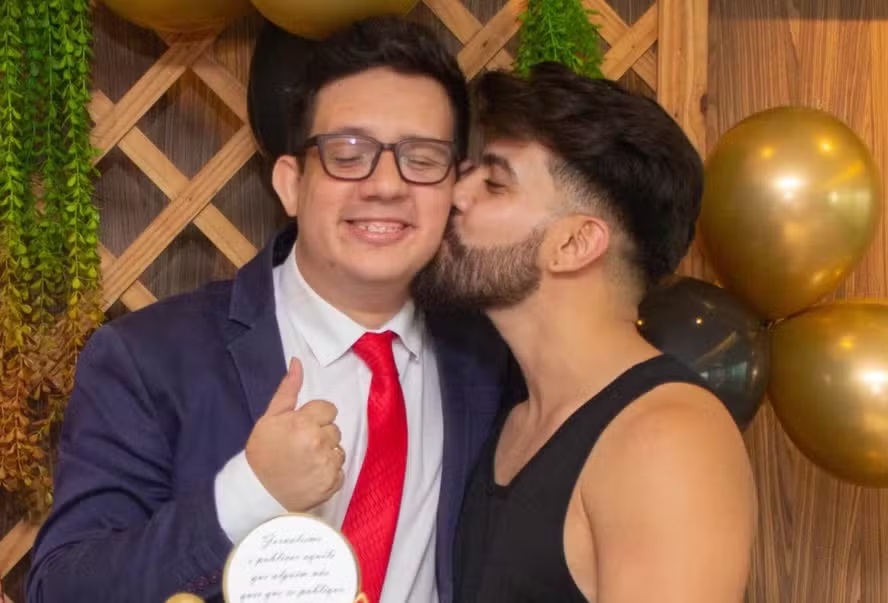 Cônjuge de Erlan Bastos compartilha mensagem emocionante em homenagem ao apresentador falecido