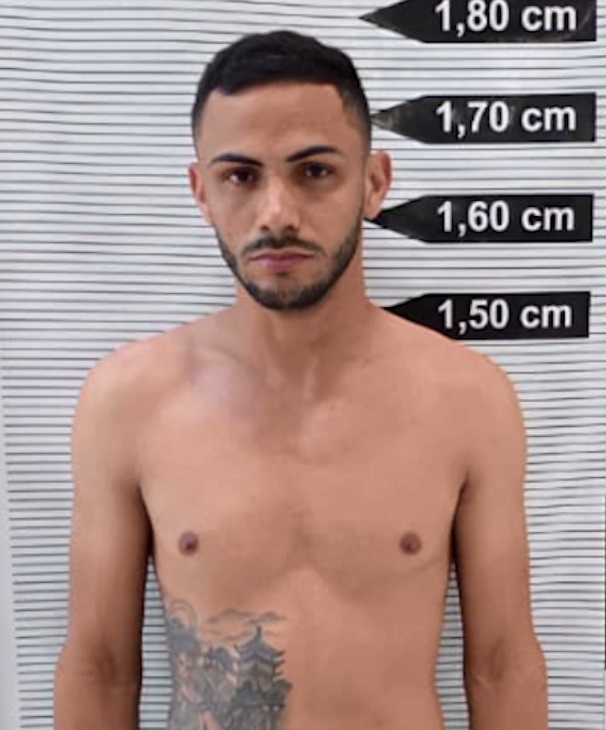 Líder de quadrilha capturado em operação policial com veículo de alto padrão no paradisíaco Cumbuco, no litoral cearense.