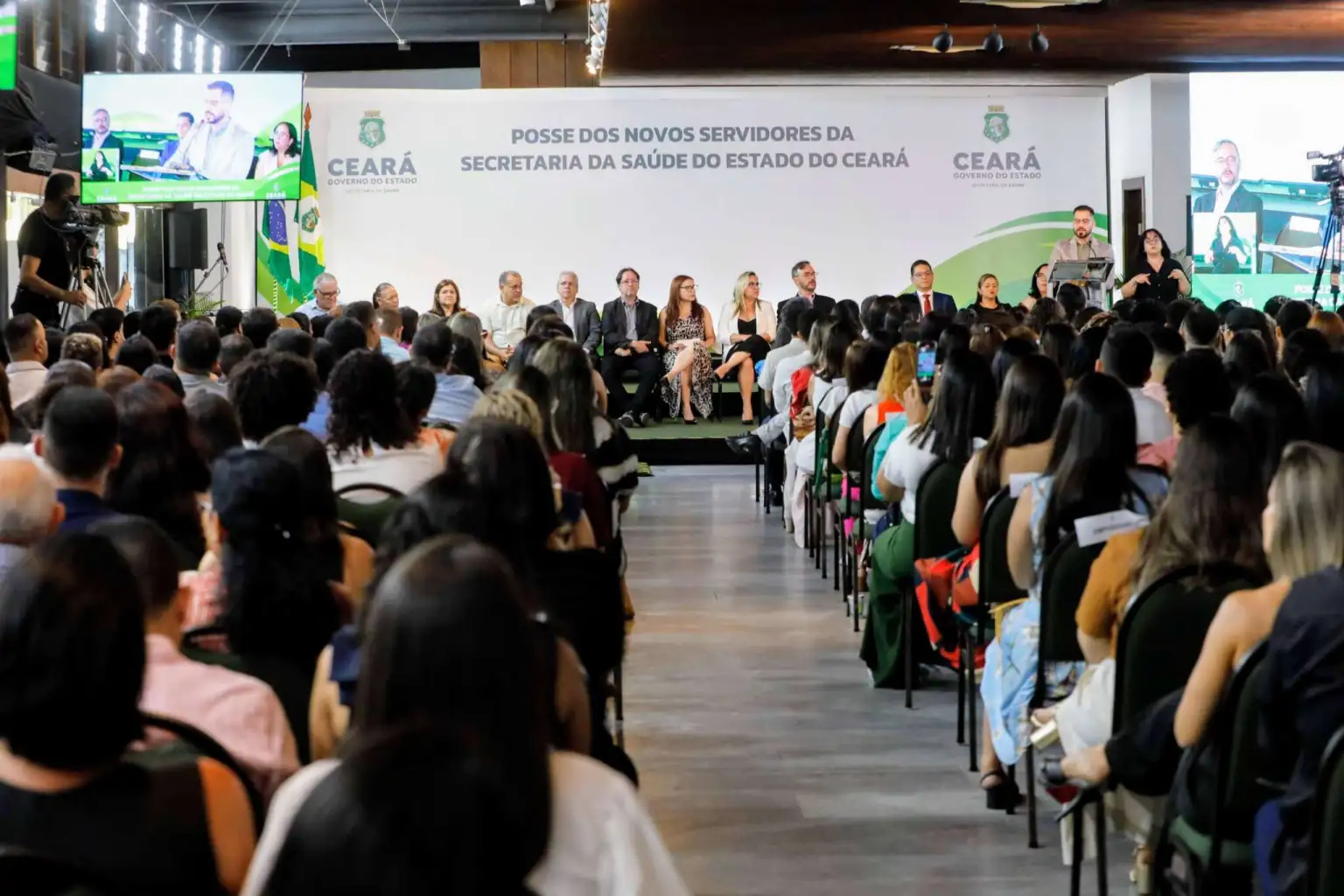 Funcionários recém-contratados da rede de saúde iniciam trabalho hoje no estado do Ceará