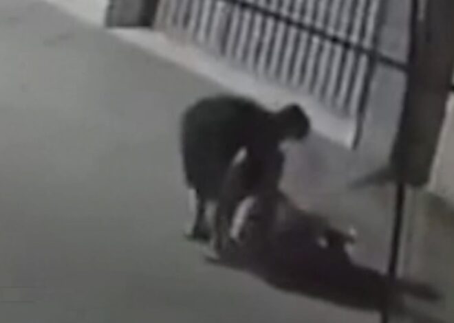 Flagra de câmera de segurança mostra mulher sofrendo agressão do parceiro em viela de Fortaleza