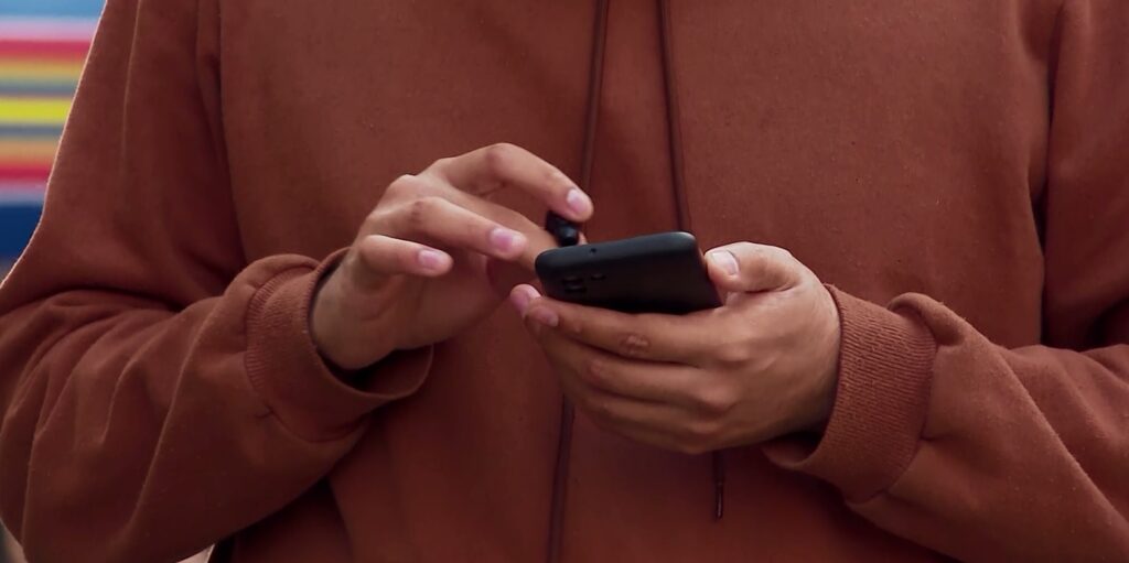 Celebre o Dia Mundial da Internet Segura conscientizando sobre a responsabilidade no uso da tecnologia