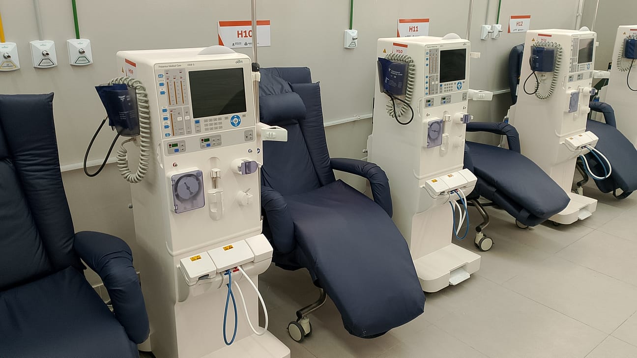 Santa Casa de Fortaleza amplia atendimento de hemodiálise gratuito com novo centro

ou

Inauguração do Centro de Hemodiálise beneficia pacientes na Santa Casa de Fortaleza