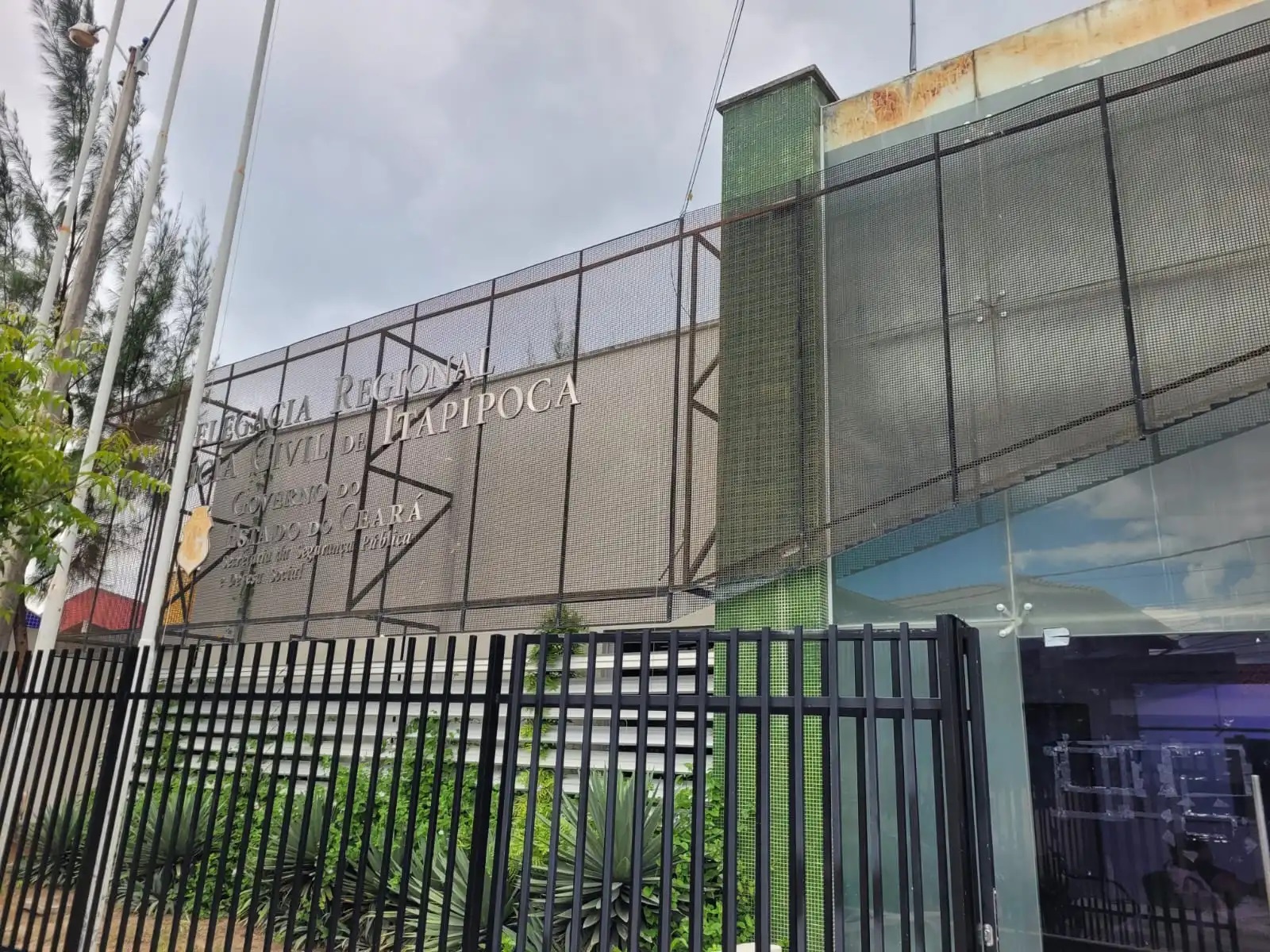 Duplo homicídio choca cidade do interior cearense: casal assassinado a tiros dentro de sua residência em Itapipoca.