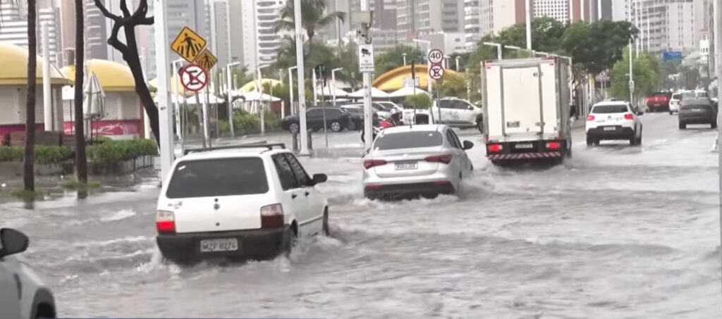 34 municípios do Ceará são afetados por fortes chuvas, especialmente no litoral; confira as regiões mais atingidas.