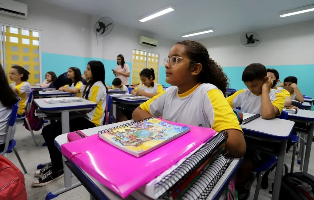 Celebração da Educação: reflexão sobre o papel das escolas na formação dos cidadãos do amanhã