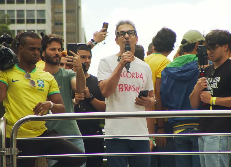 Zema mantém agenda na Avenida Paulista apesar da tragédia em Minas e protesta contra o STF