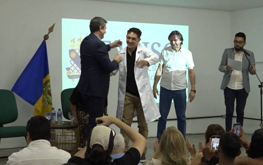 Início da aula magna da 6ª turma de Medicina na Faculdade de Medicina da Uece em Quixeramobim