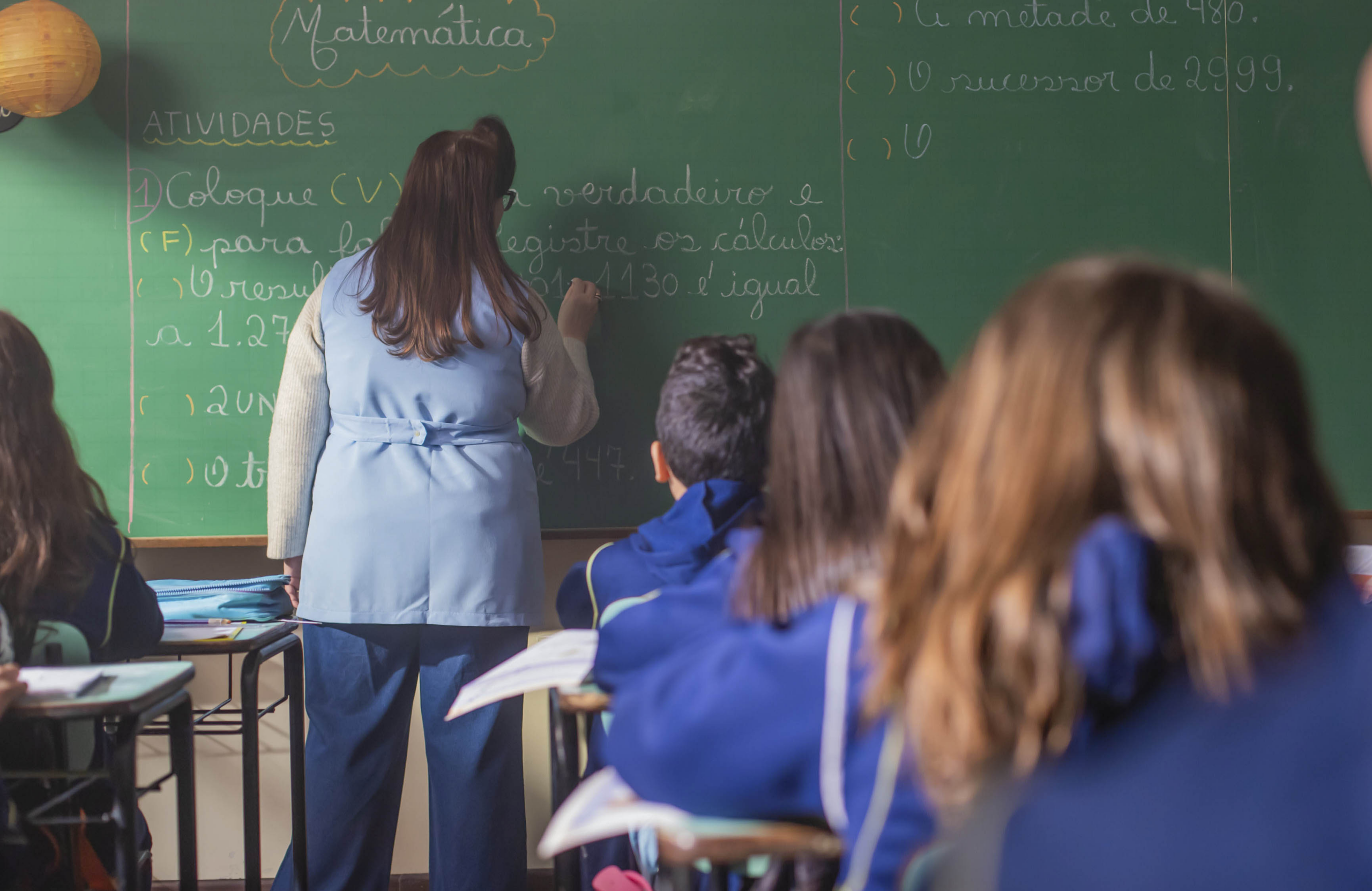 Professores temporários garantem acesso ao piso nacional do magistério em decisão do STF